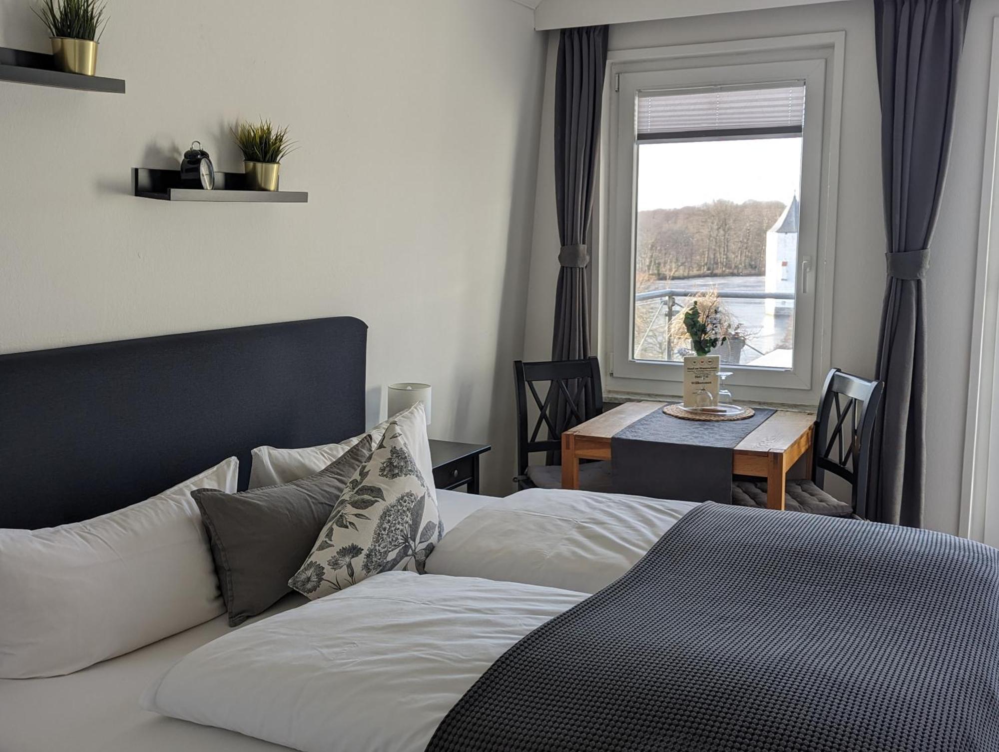 Hotel Am Wasserschloss 글룩스부르크 외부 사진